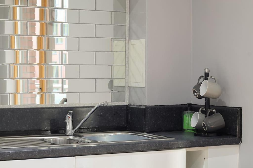 Stylish Modern Home In シェフィールド エクステリア 写真