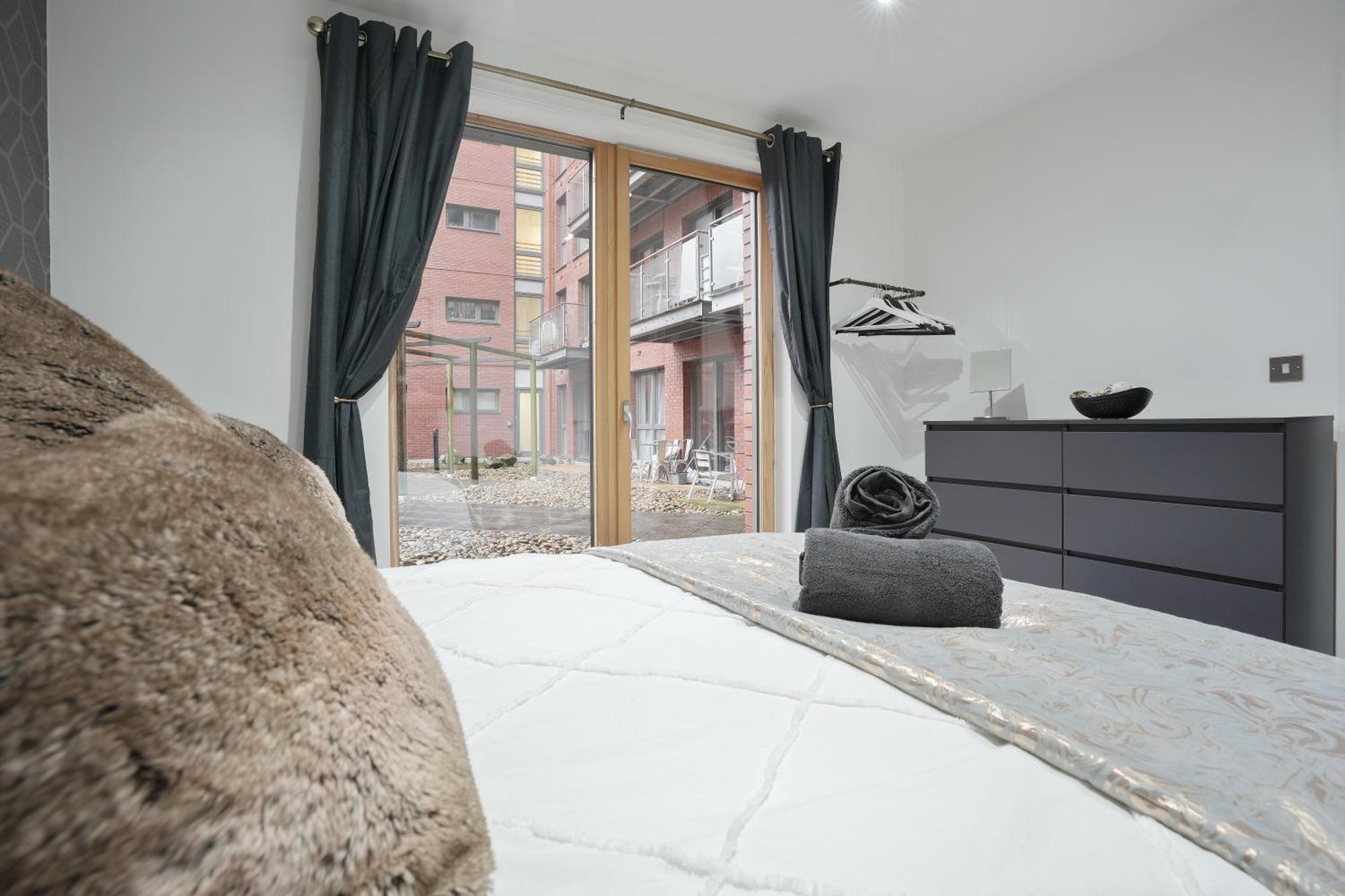 Stylish Modern Home In シェフィールド エクステリア 写真